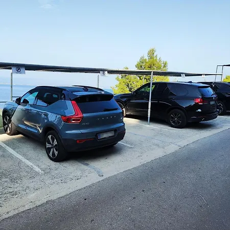 Visnja Prestige Brela